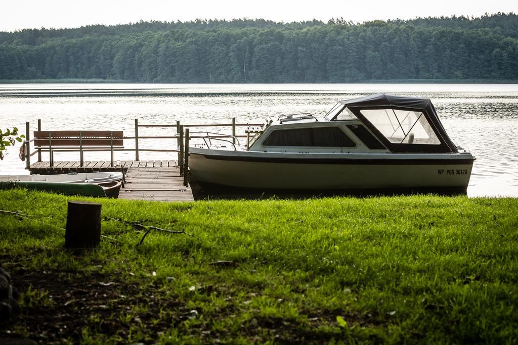 Gospodarstwo Nad Jeziorem Zalom  Exterior foto